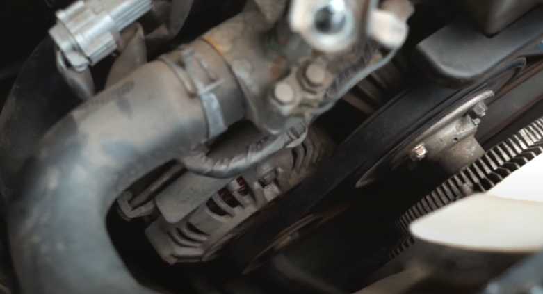 Bruit de moteur sur votre voiture : causes, diagnostics et solutions